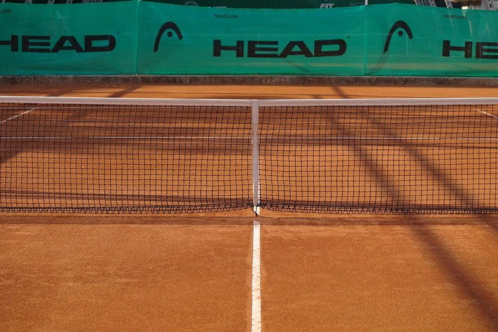 Campo da tennis in terra battuta